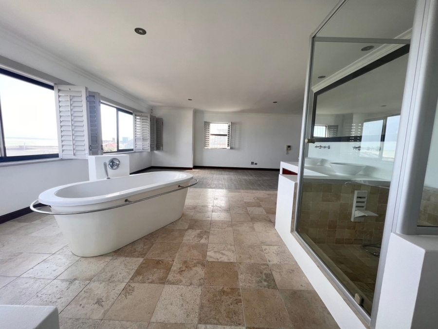 4 Bedroom Property for Sale in Bloubergstrand Western Cape